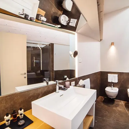 San Colombano Apartamento *